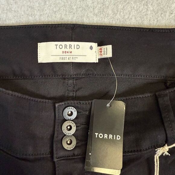 Brand New Torrid Denim Women's Size 24 Regular Button Fly Black Jeggings - Picture 2 of 10